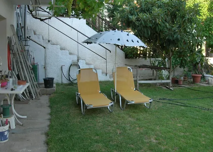 Next To The Sea In Poseidonia Apartment